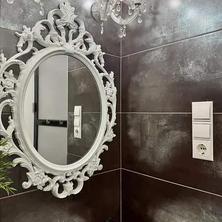 Apartament Standard By Hi5- Kazinczy 2 Bedroom Budapeszt