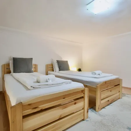 Standard By Hi5- Kazinczy 2 Bedroom Budapest