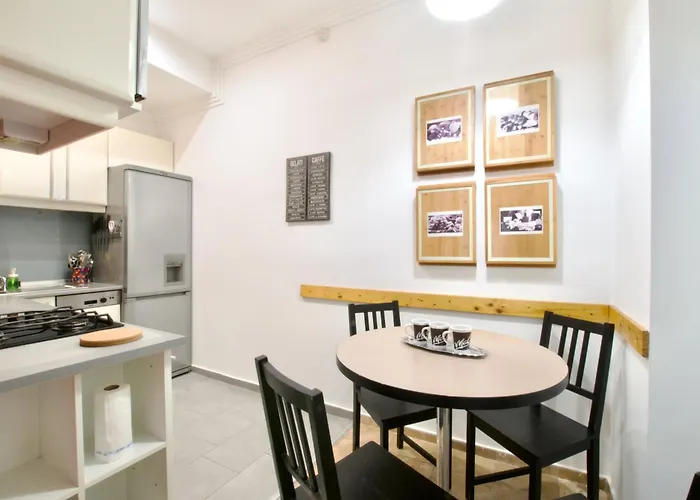 Standard By Hi5- Kazinczy 2 Bedroom Apartment Budapest